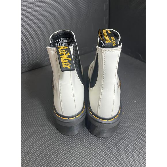 Dr. Martens 2976 Quad Womens Size 6 Chelsea Boots White Smooth Leather Pull On - Picture 6 of 8